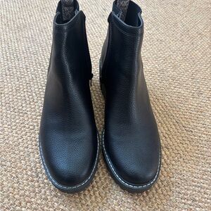Universal Thread Black Ankle Boots